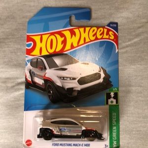 Ford Mustang Mach-E 1400